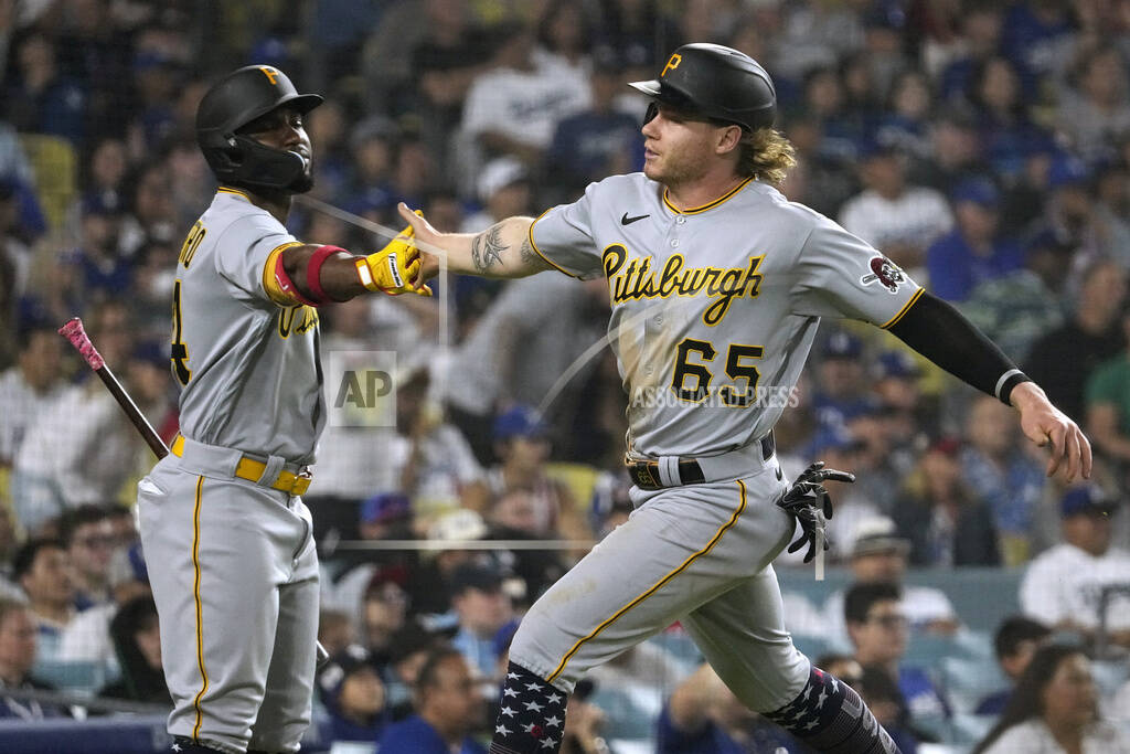 Gavin Stone records first career save, Dodgers beat Seattle