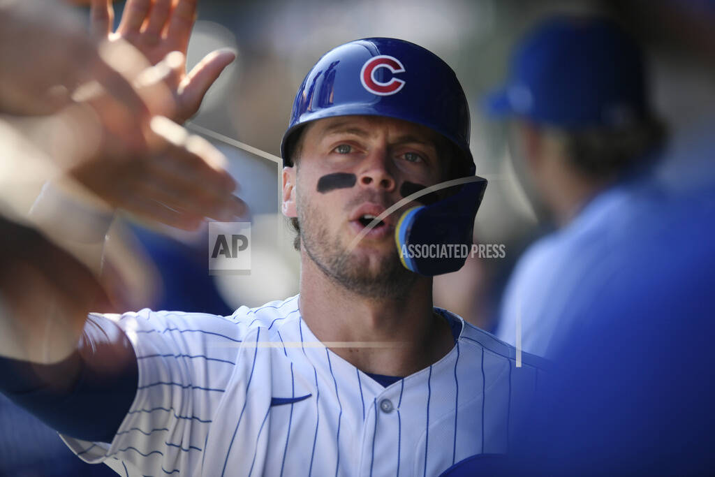 Cubs' Yan Gomes records three-hit performance at Colorado