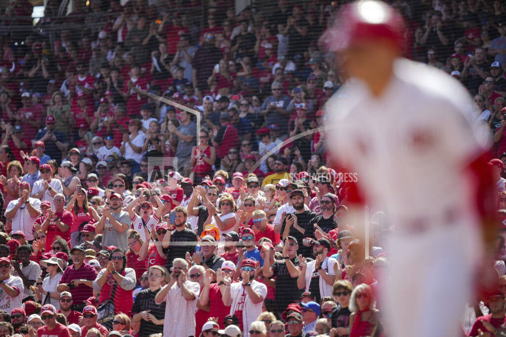 Joey Votto says he'll wait to ponder his future until the Reds' season ends  - Record Herald