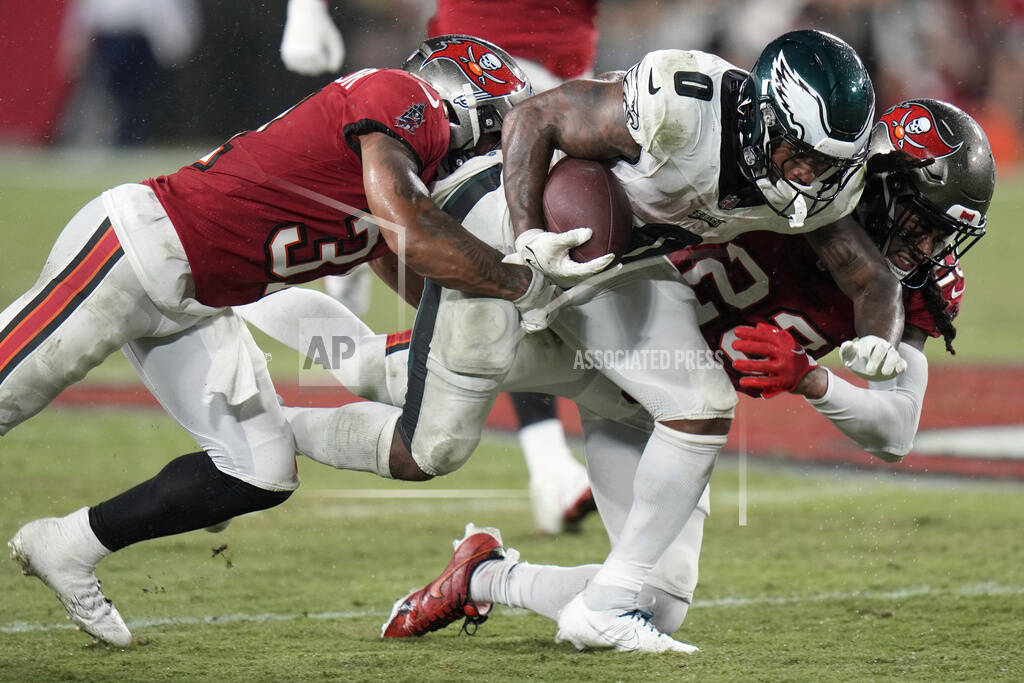 Philadelphia Eagles face Tampa Bay on Monday Night football: Photos