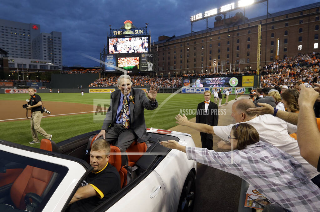  Ex-Orioles Manager Cal Ripken Sr. Dies