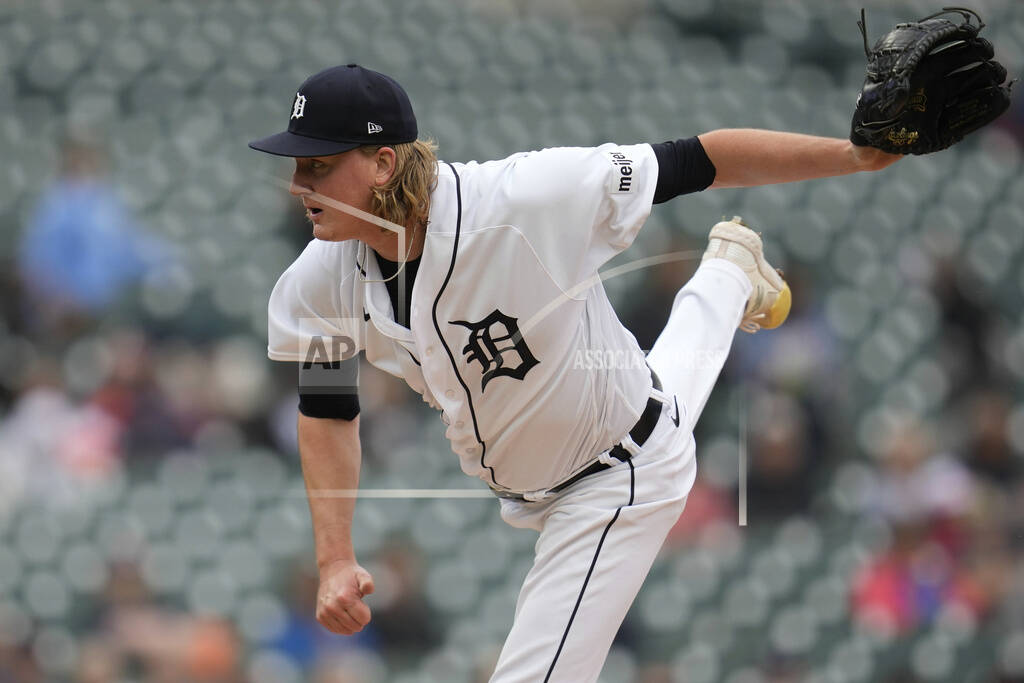 Tigers lead Royals in game suspended after 4 innings