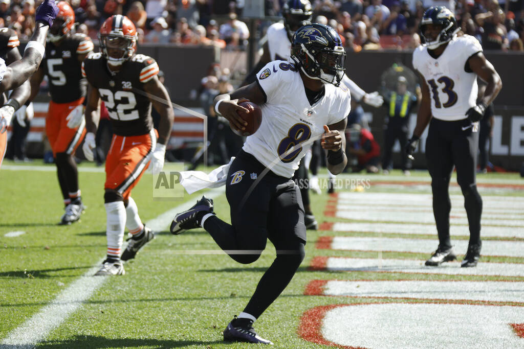 Lamar Jackson has 4 TDs as Ravens roll to 28-3 win over Browns and