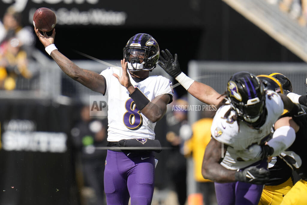 What is Lamar Jackson's record against Pittsburgh Steelers?