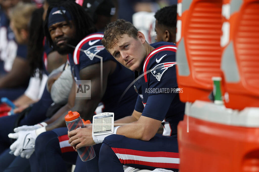 Patriots pull QB Mac Jones after 2 turnovers lead directly to