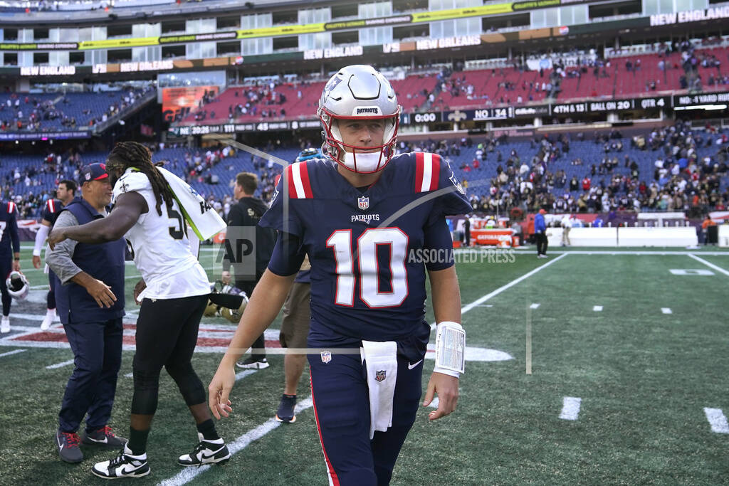 Patriots pull QB Mac Jones after 2 turnovers lead directly to